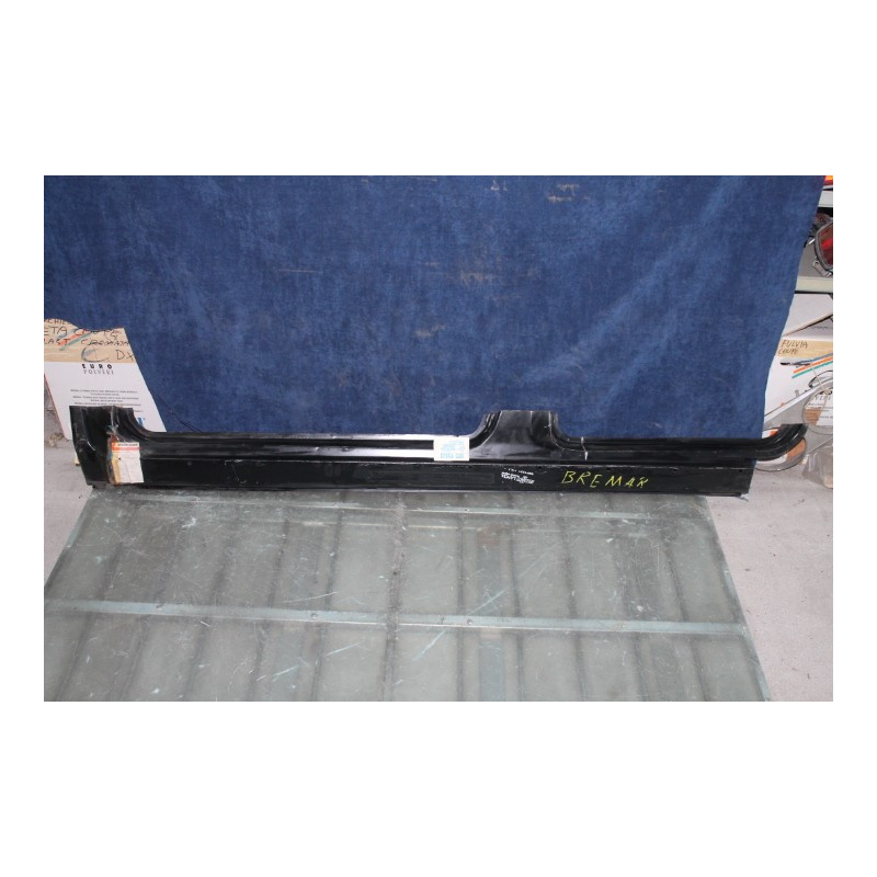 DELTA 16 V.   LEFT DOOR-SILL  5891331
