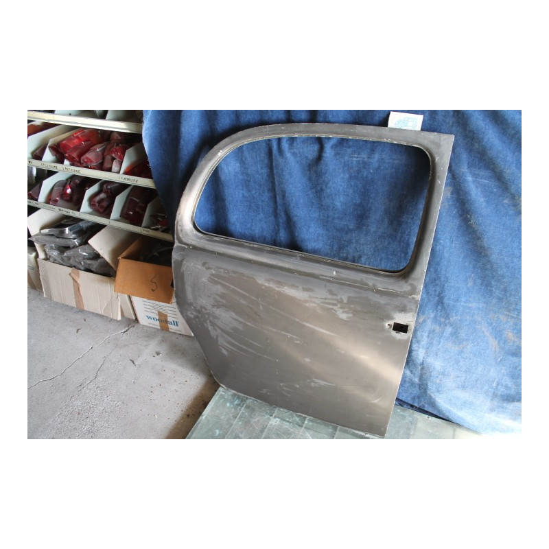 AURELIA    USED REAR RIGHT DOOR   ALUMINIUM