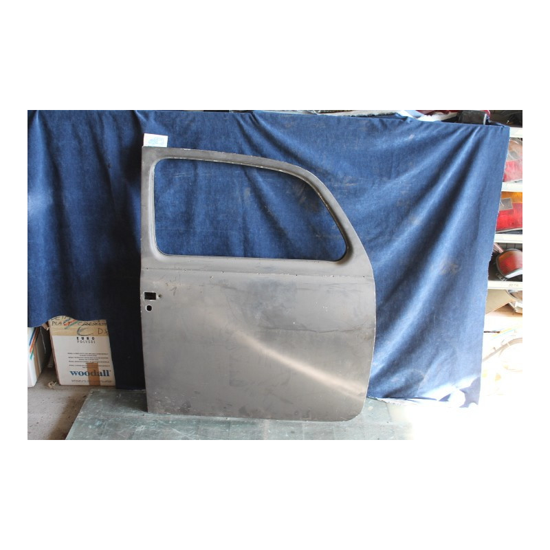 AURELIA   USED FRONT RIGHT DOOR  ALUMINIUM
