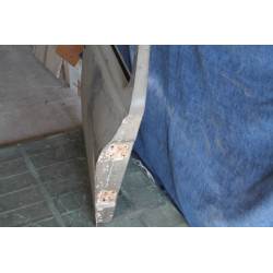 AURELIA   USED FRONT RIGHT DOOR  ALUMINIUM