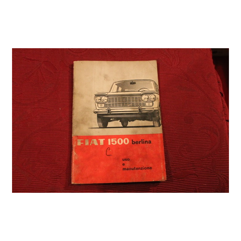 1500 SEDAN    USE AND SERVICE BOOK (1°EDITION 1964) a little dirty