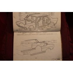 131 S MIRAFIORI    CATALOGO PARTI DI RICAMBIO-CARROZZERIA (1°EDIZIONE 1974) copertina in cattivo stato, interno discreto.