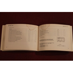 ALFA 33      CARATTERISTICHE E PRESCRIZIONI (1989) lievi aloni pagine interne