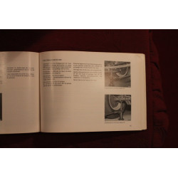 MERCEDES-BENZ   207D  307D     USE AND SERVICE BOOK (INSTRUCTIONS DE SERVICE) IN FRENCH