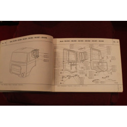 OM 100   CATALOGO PARTI DI RICAMBIO-CARROZZERIA (1970) MULTILINGUE buono stato