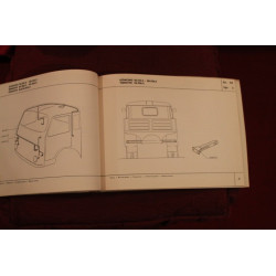 LEONCINO / TIGROTTO / TIGROTTO 4 X 4    BODY SPARE PARTS CATALOGUE (1971) MULTILINGUAL good condition