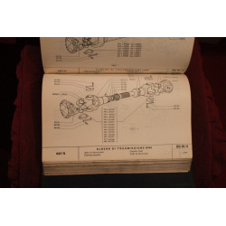 697 N / 697 NP     CATALOGO PARTI DI RICAMBIO (3° EDIZIONE 1976) discreto stato (4a di copertina un pò macchiata)