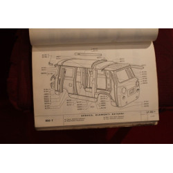 850 T      CATALOGO PARTI DI RICAMBIO-CARROZZERIA (1° EDIZIONE 1970) discreto stato