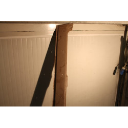 124-125 UNDER DOOR RIGHT WITH HOLES 