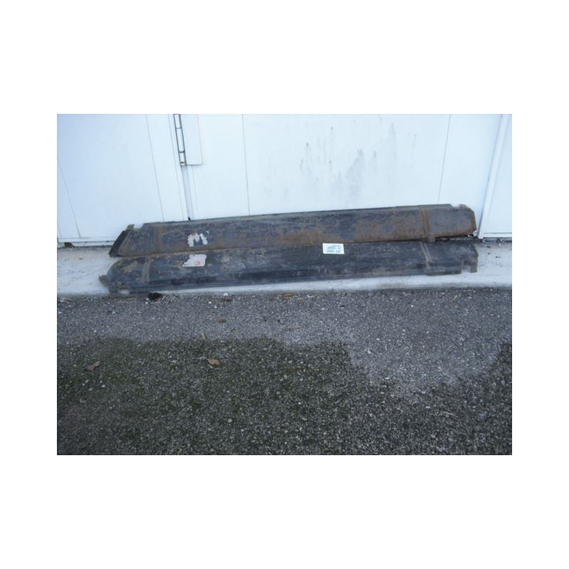 GT COUPLE UNDER DOOR PANELS NOS